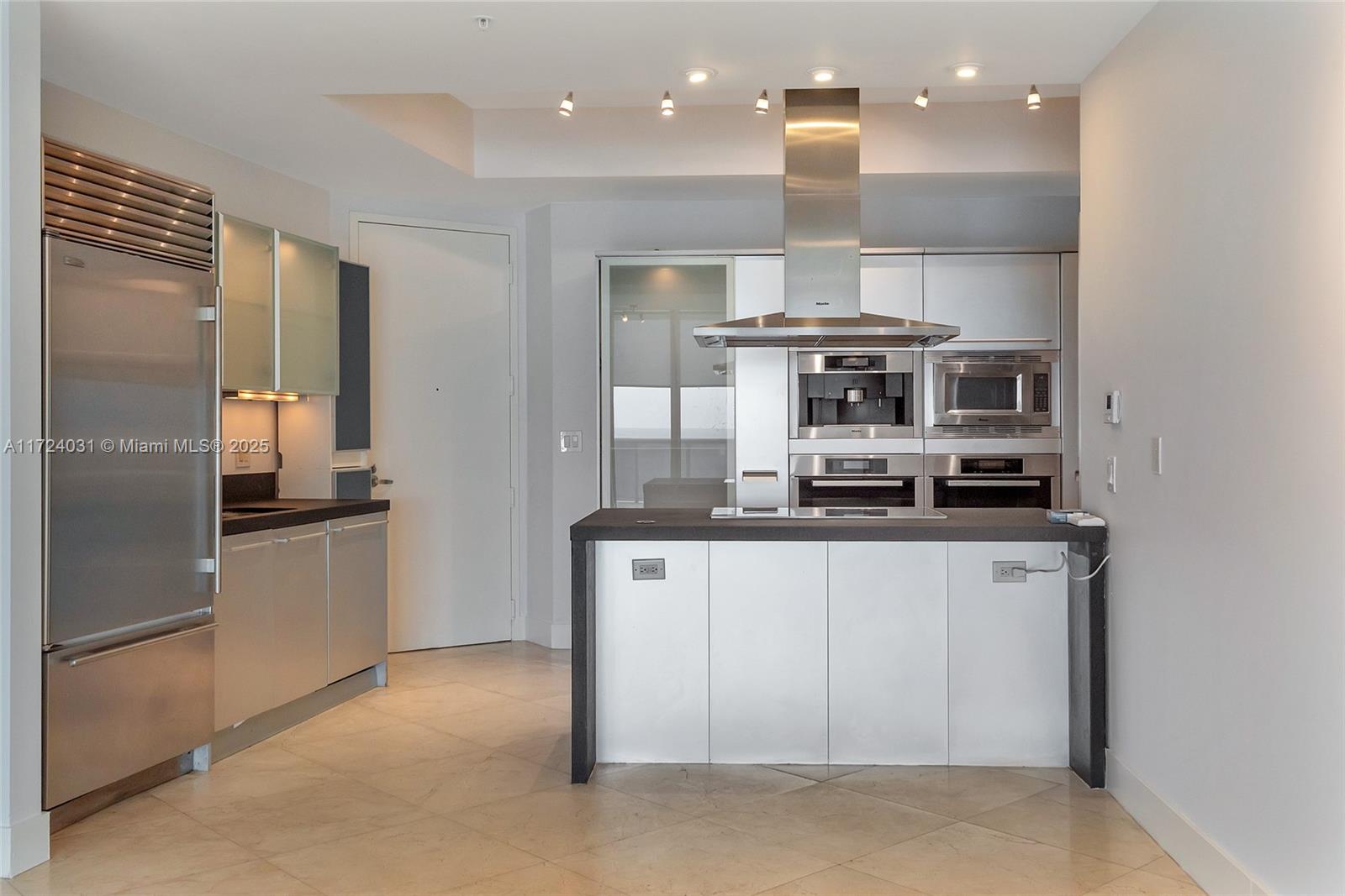 18201 Collins Ave #4008, Sunny Isles Beach FL 33160