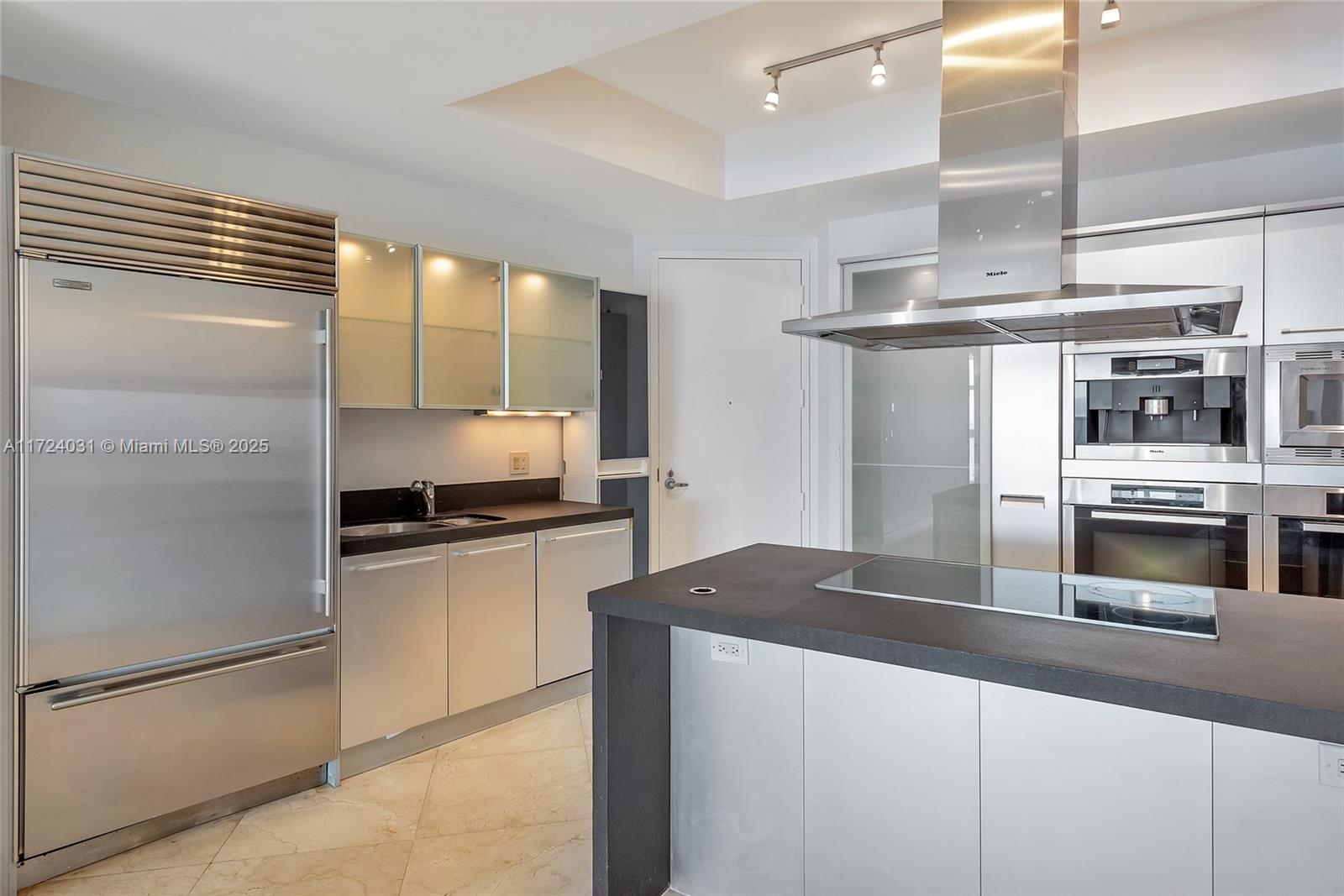 18201 Collins Ave #4008, Sunny Isles Beach FL 33160
