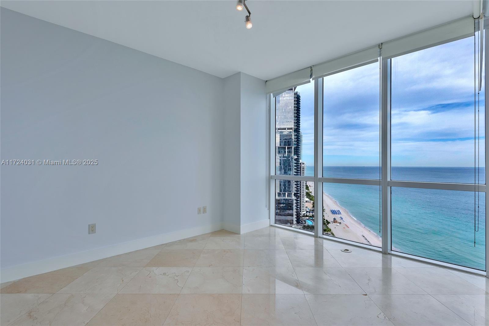 18201 Collins Ave #4008, Sunny Isles Beach FL 33160