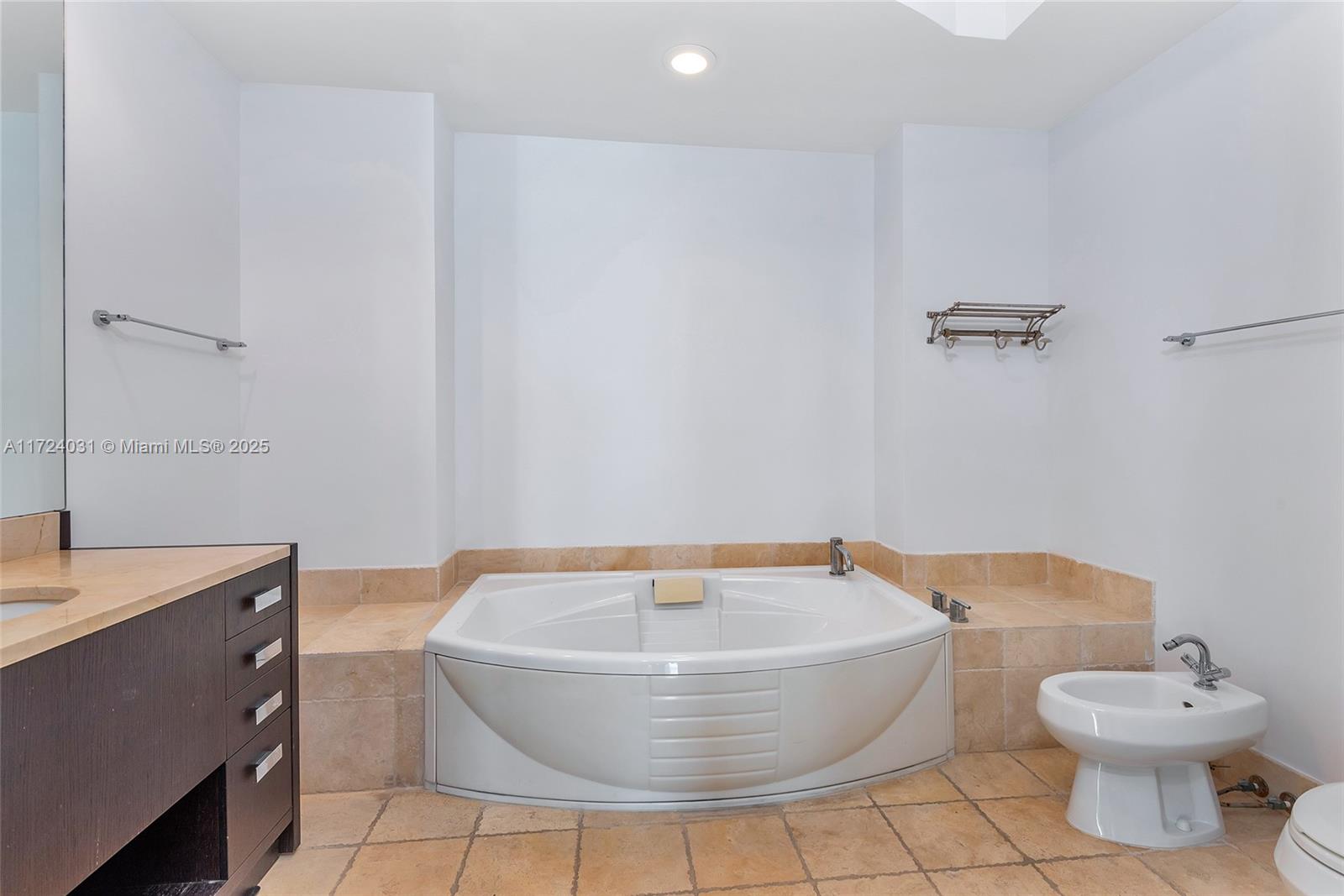 18201 Collins Ave #4008, Sunny Isles Beach FL 33160