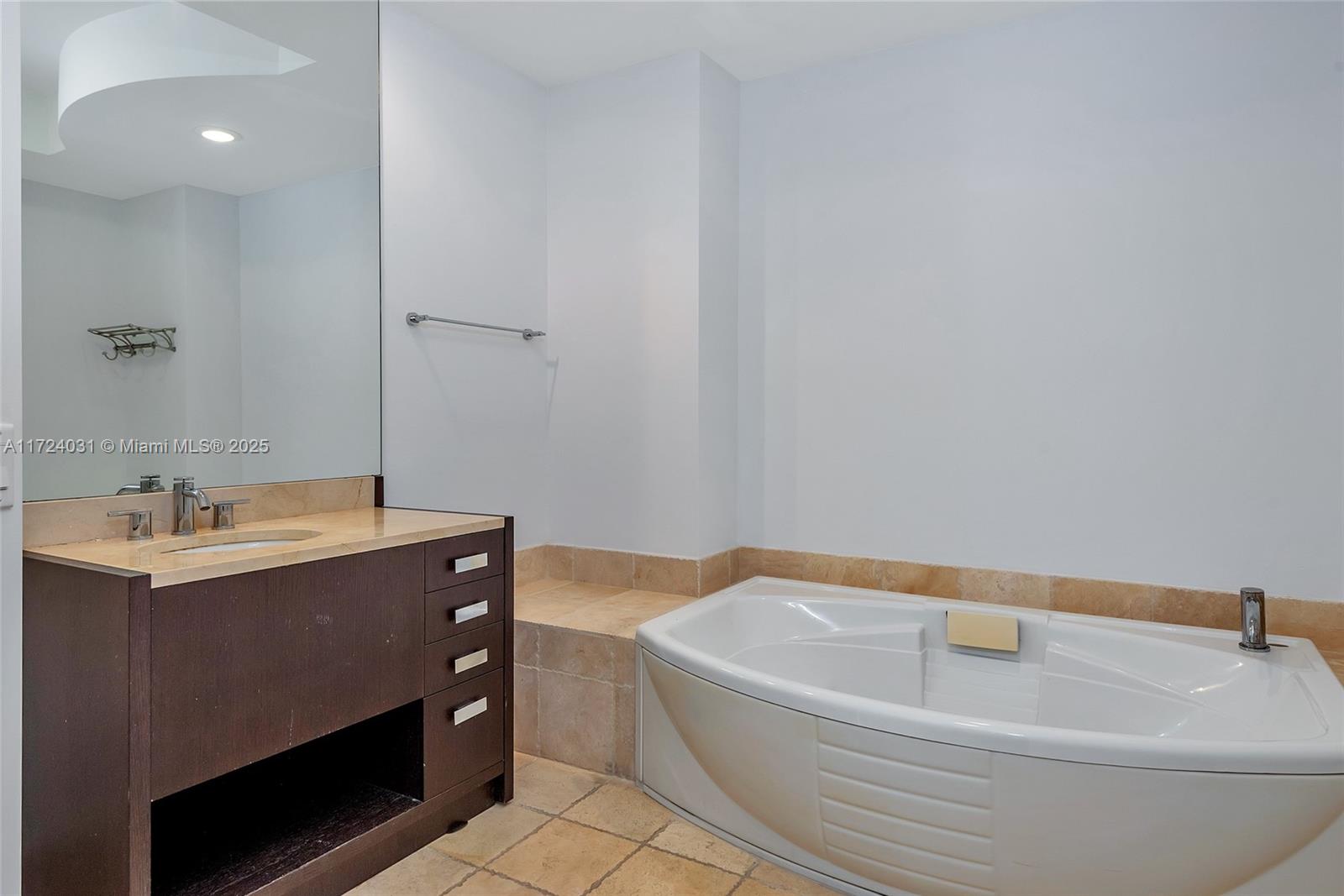 18201 Collins Ave #4008, Sunny Isles Beach FL 33160