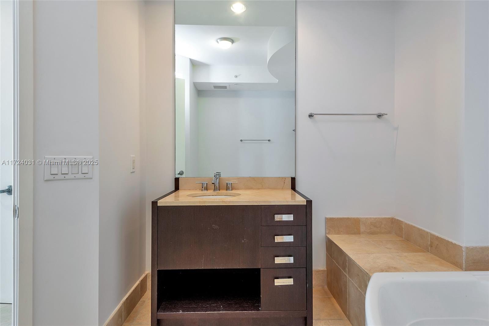 18201 Collins Ave #4008, Sunny Isles Beach FL 33160