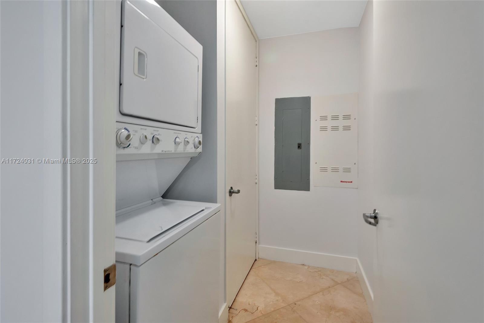 18201 Collins Ave #4008, Sunny Isles Beach FL 33160