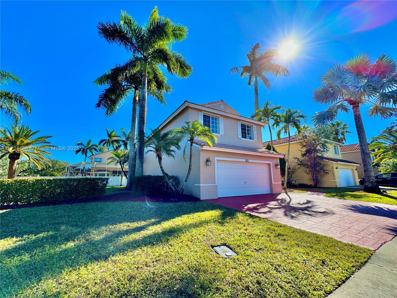 303 SW 190th Ter, Pembroke Pines, Florida image 1