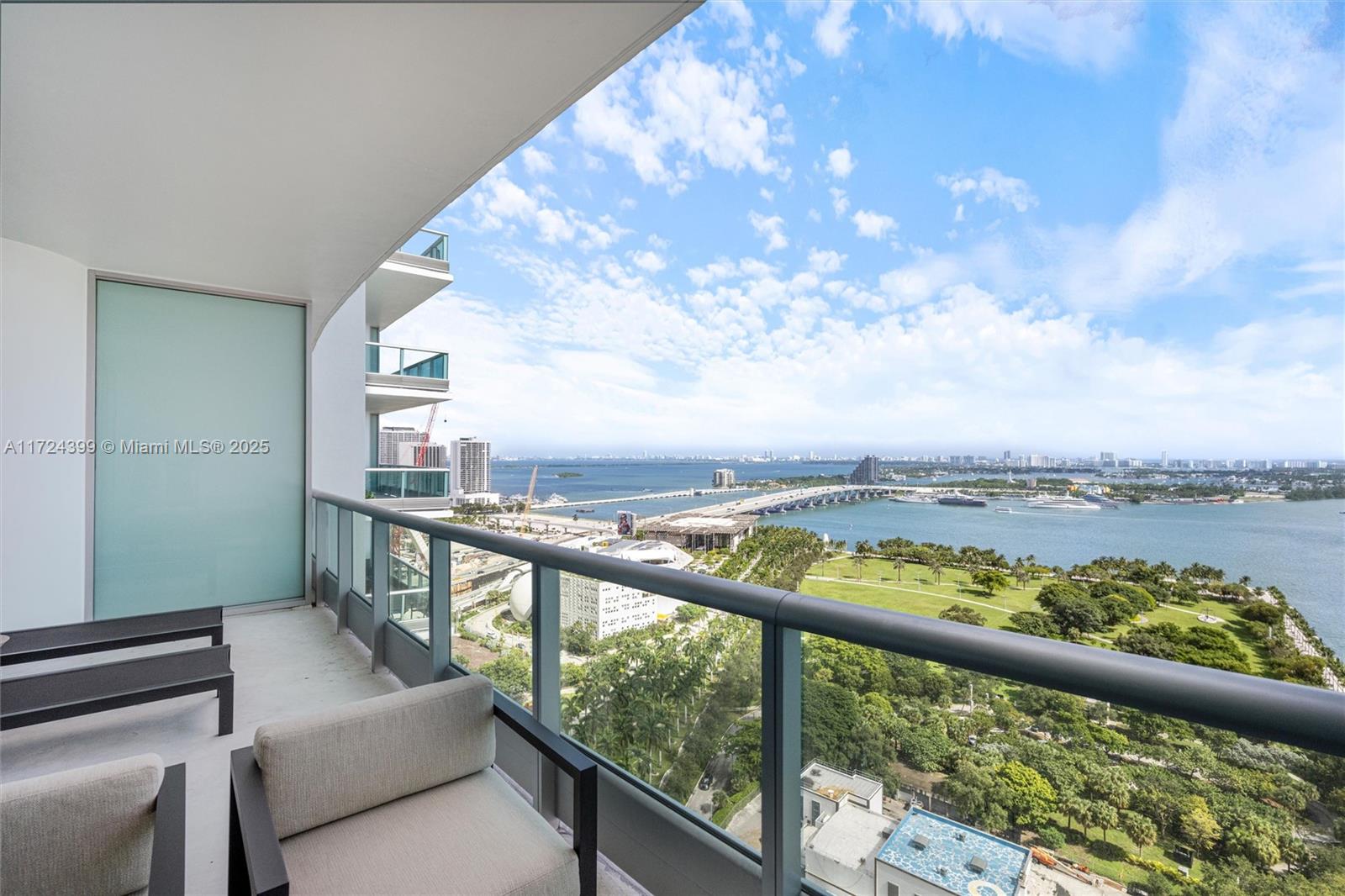 900 Biscayne Blvd #2709, Miami FL 33132