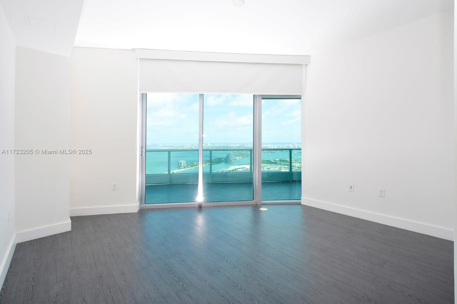 900 Biscayne Blvd #5606, Miami FL 33132