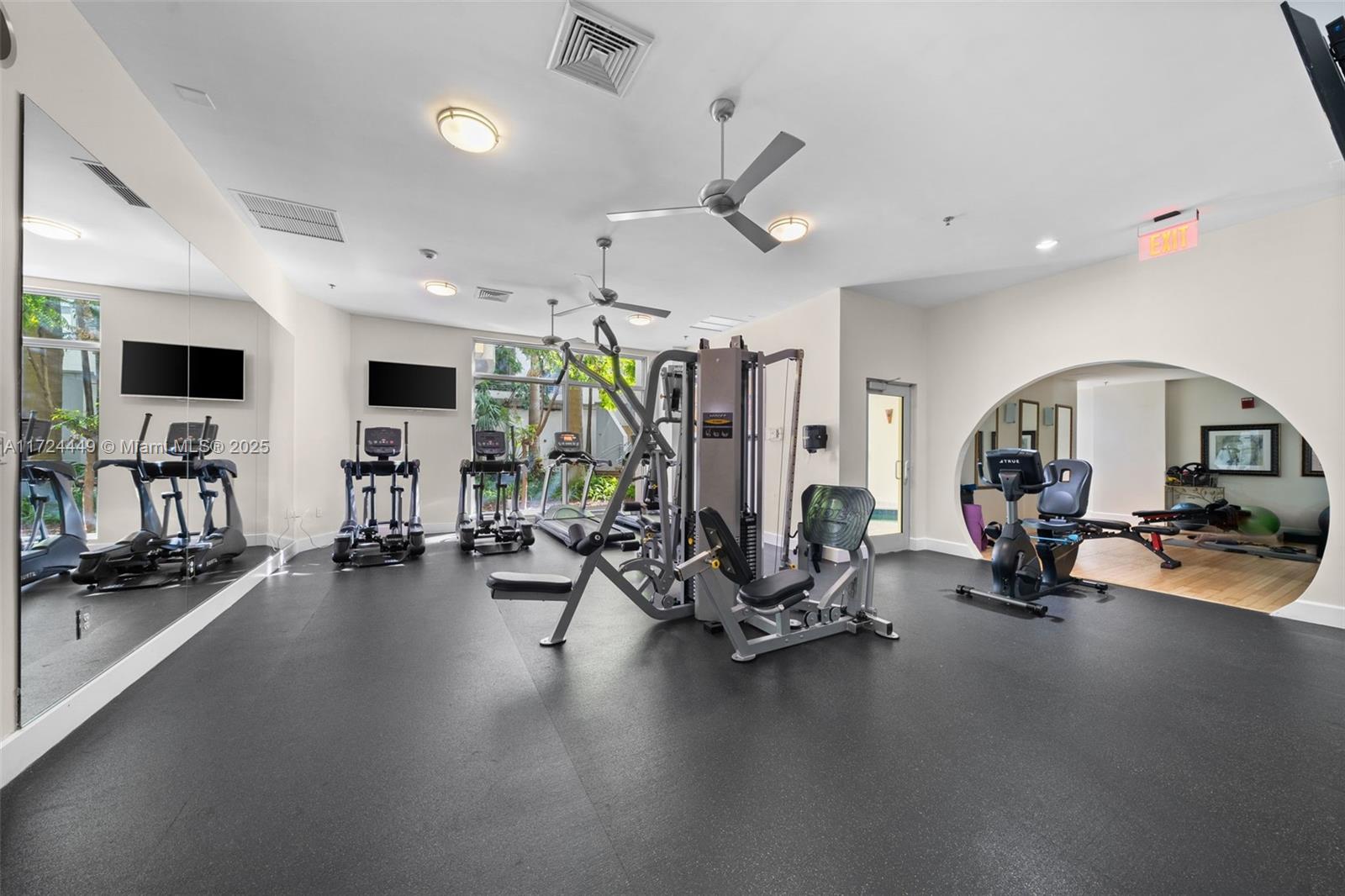 1830 Radius Dr #903, Hollywood, Florida image 39