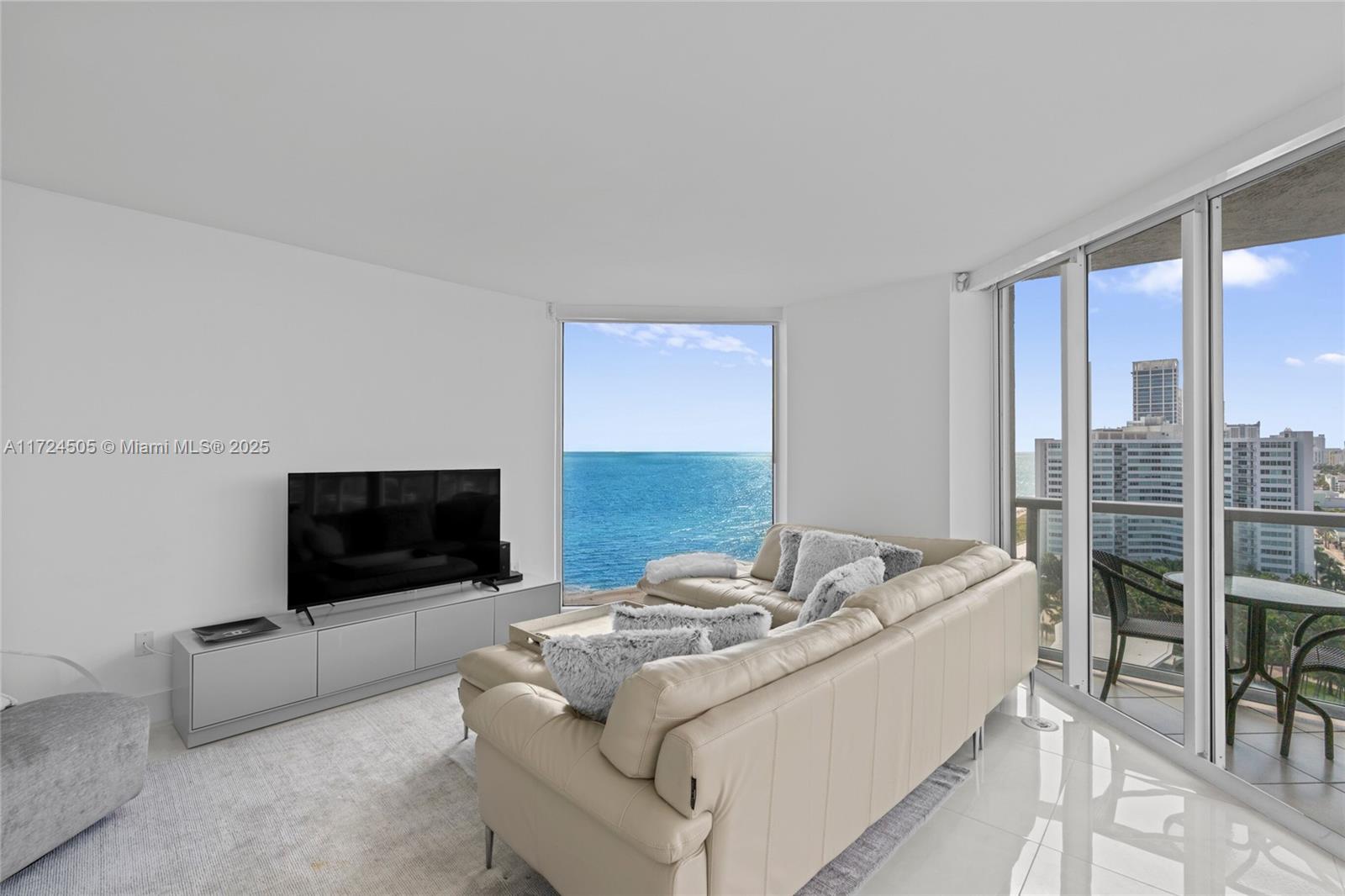 Apartamento à Venda em Miami Beach, FL