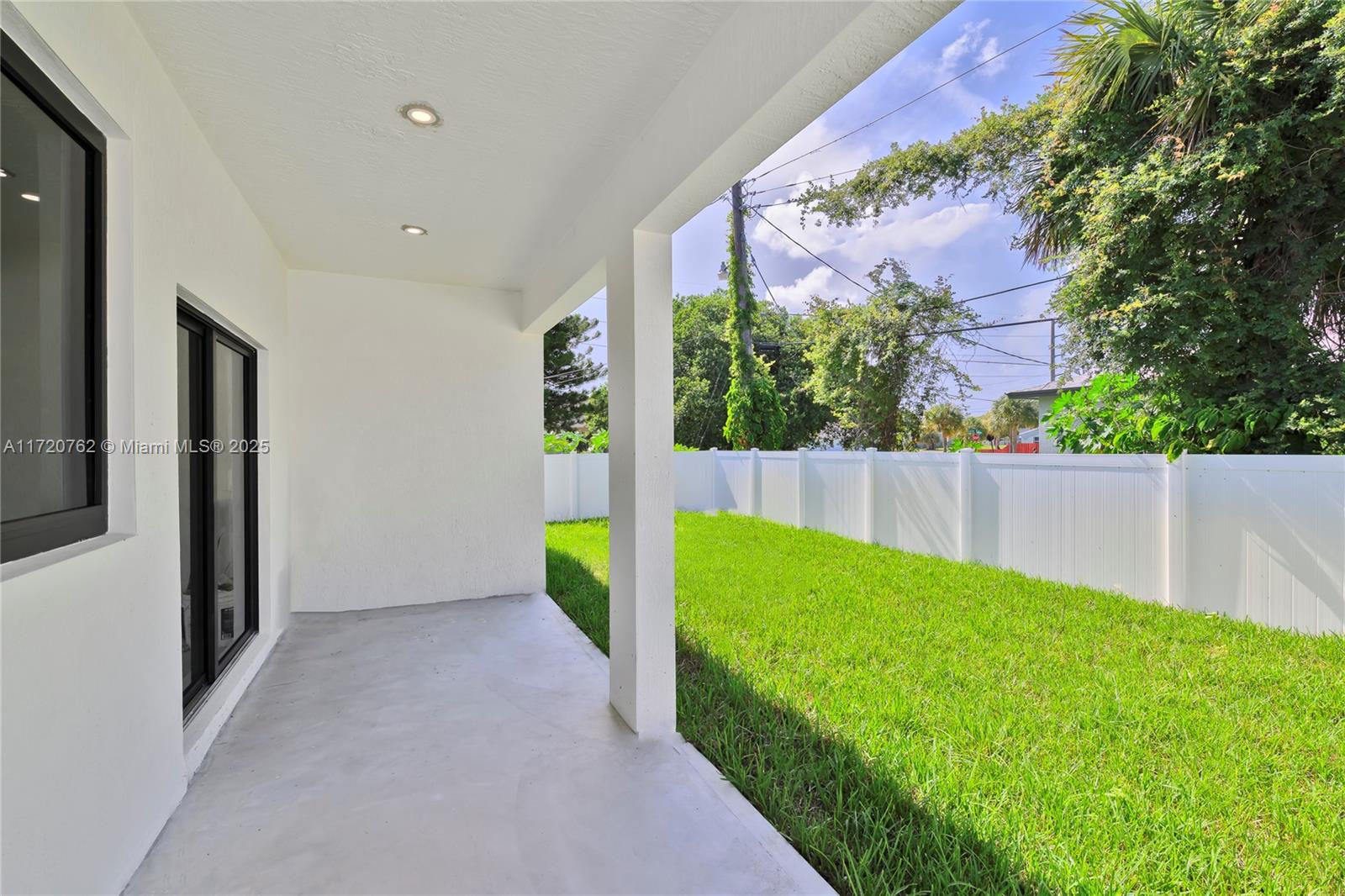 720 SW 10th St, Dania Beach, Florida image 20