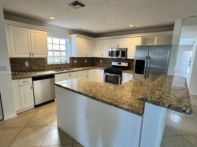 106 Gables Blvd, Weston, Florida image 3