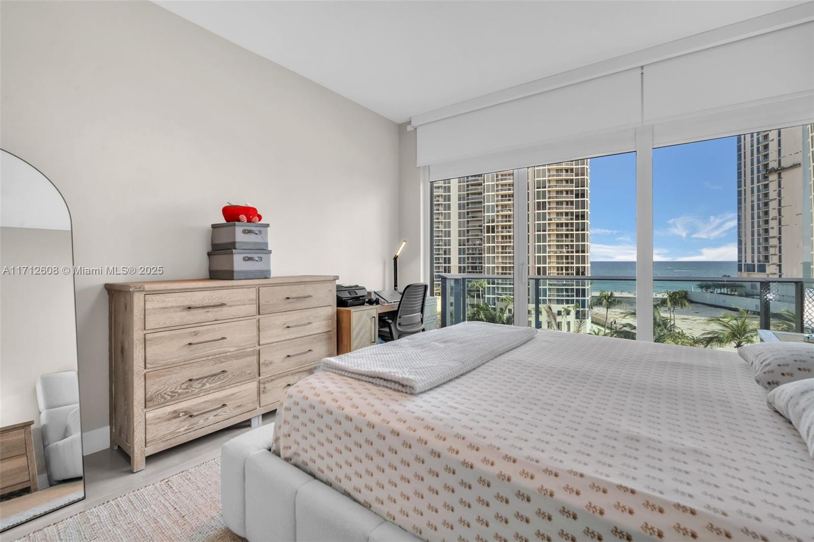 17550 Collins Ave #605, Sunny Isles Beach, Florida image 29