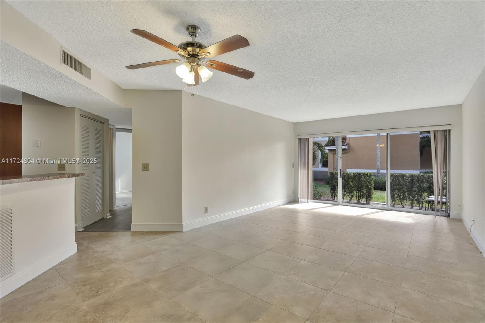 8891 Wiles Rd #102, Coral Springs, Florida image 7