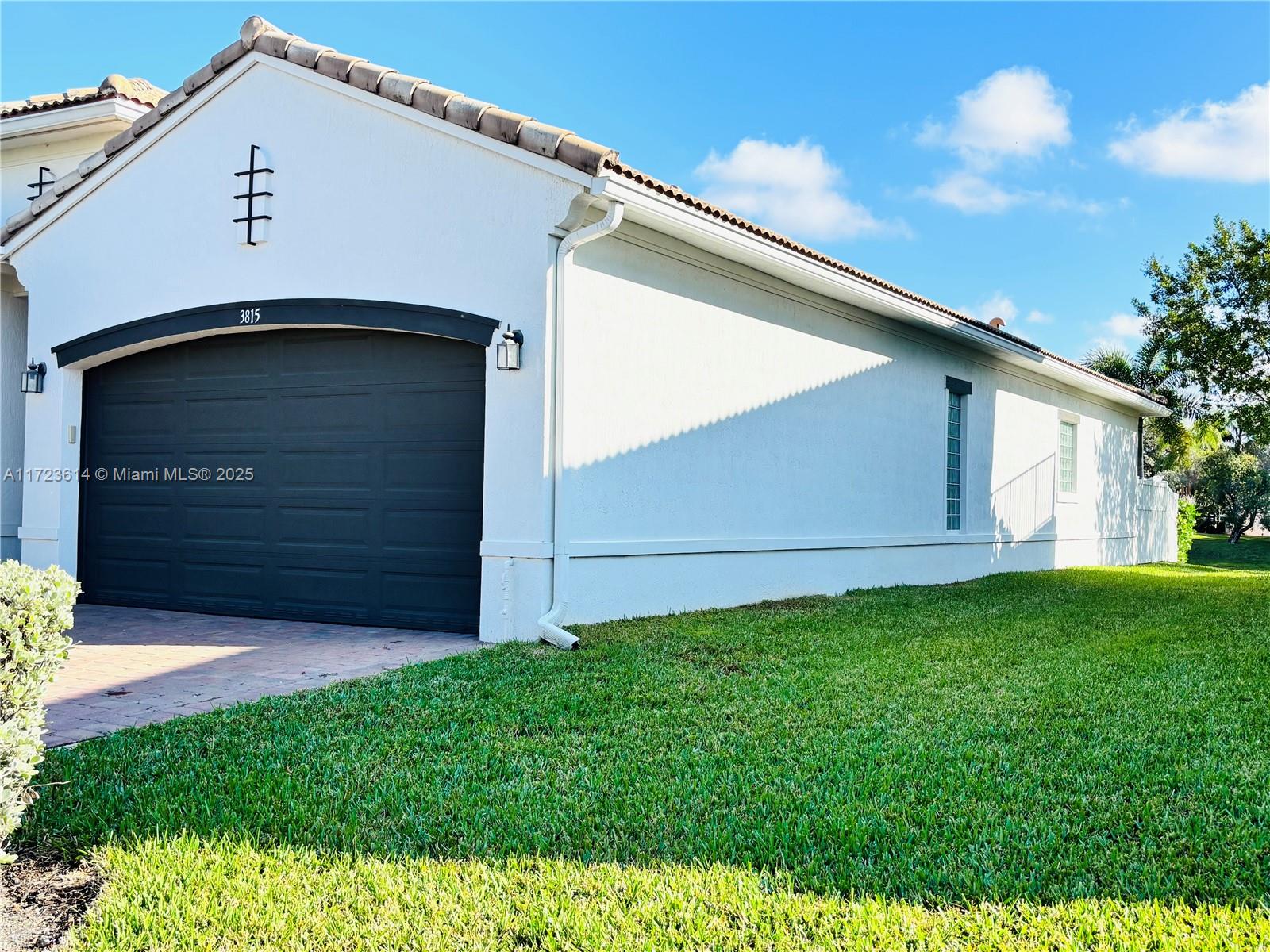 3815 NW 89th Way, Coral Springs, Florida image 3