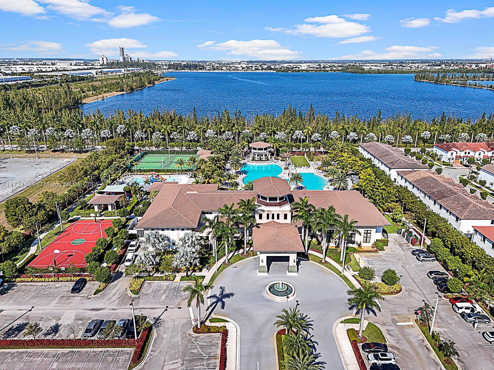 Residential, Doral, Florida image 19