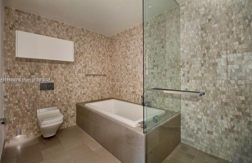 88 SW 7th St #2712, Miami FL 33130
