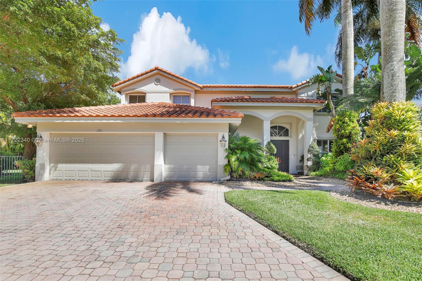 1781 Harbor Pointe Cir, Weston, Florida image 2