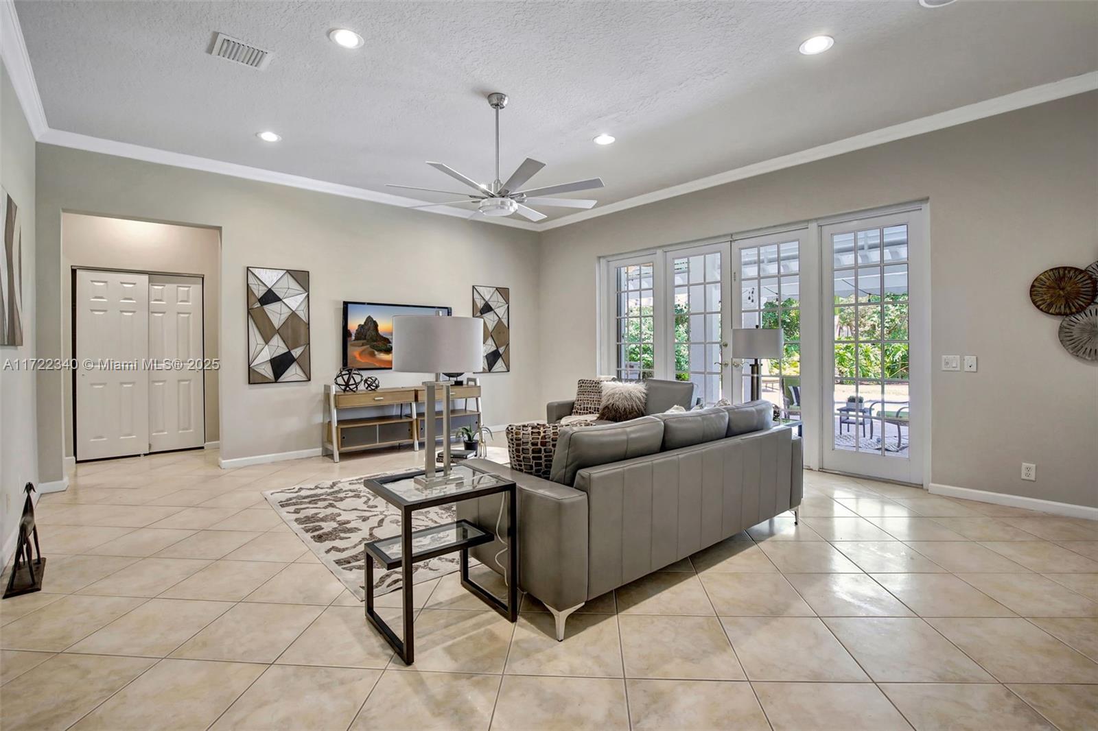 1781 Harbor Pointe Cir, Weston, Florida image 20