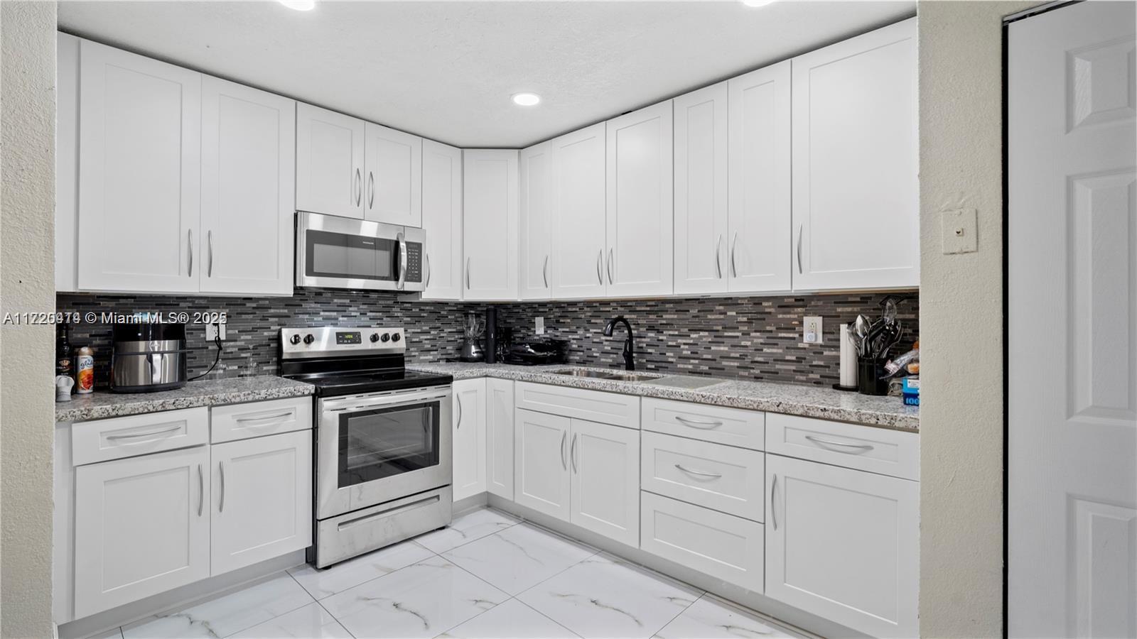 19458 NW 28th Pl #19458, Miami Gardens, Florida image 9