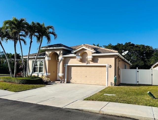 16273 NW 24th St, Pembroke Pines, Florida image 2