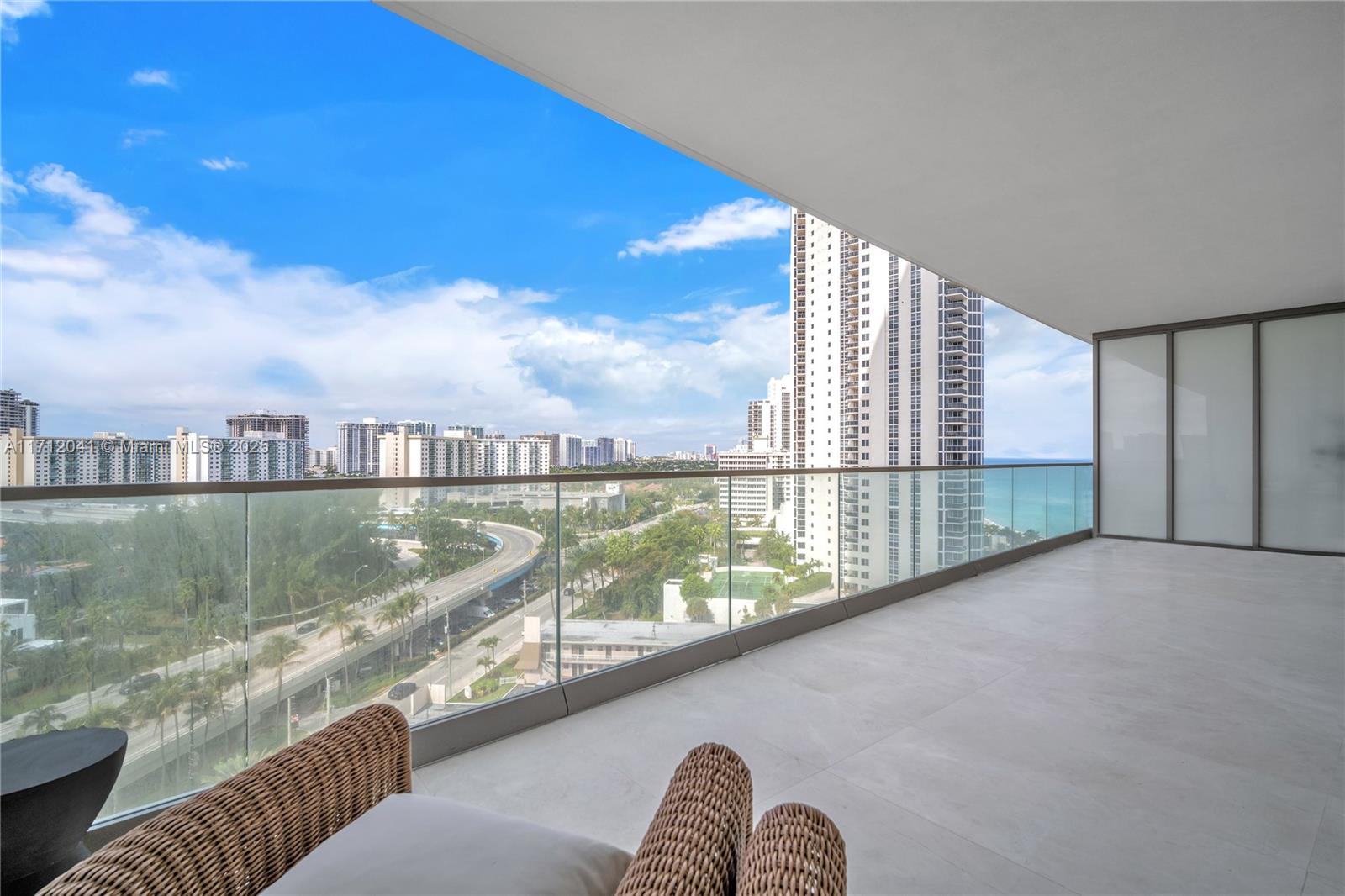 18975 Collins Ave #903, Sunny Isles Beach, Florida image 42