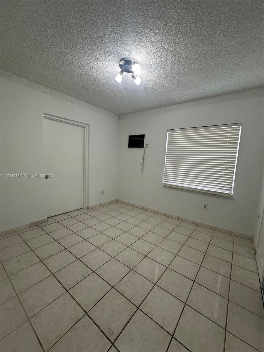 101 E 41st St, Hialeah, Florida image 11