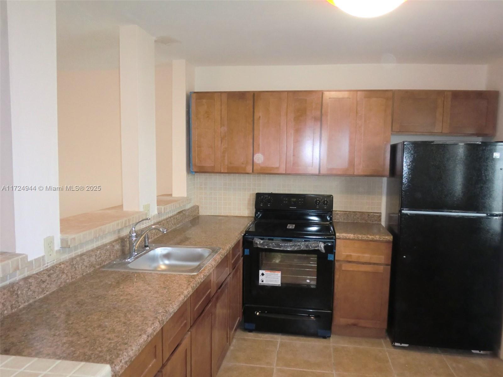 218 NE 12th Ave #507, Hallandale Beach, Florida image 1