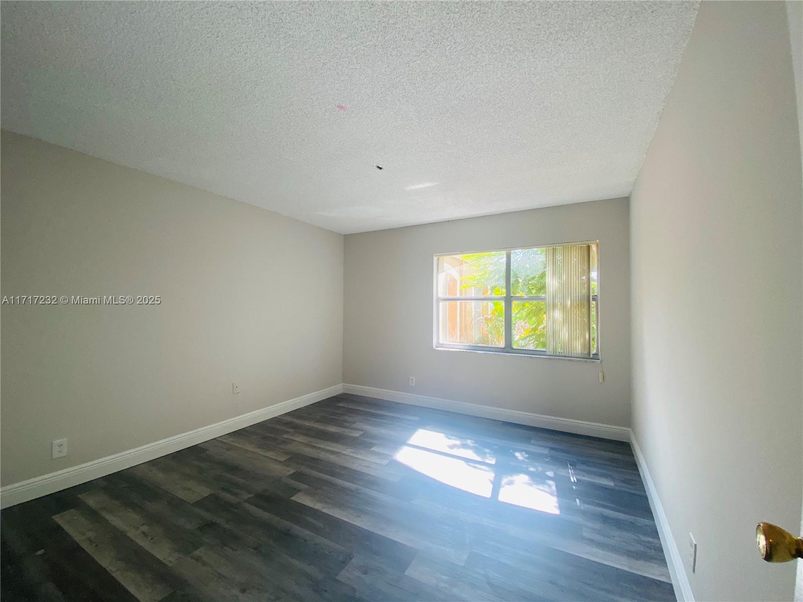 17901 NW 68th Ave #T206, Hialeah, Florida image 7