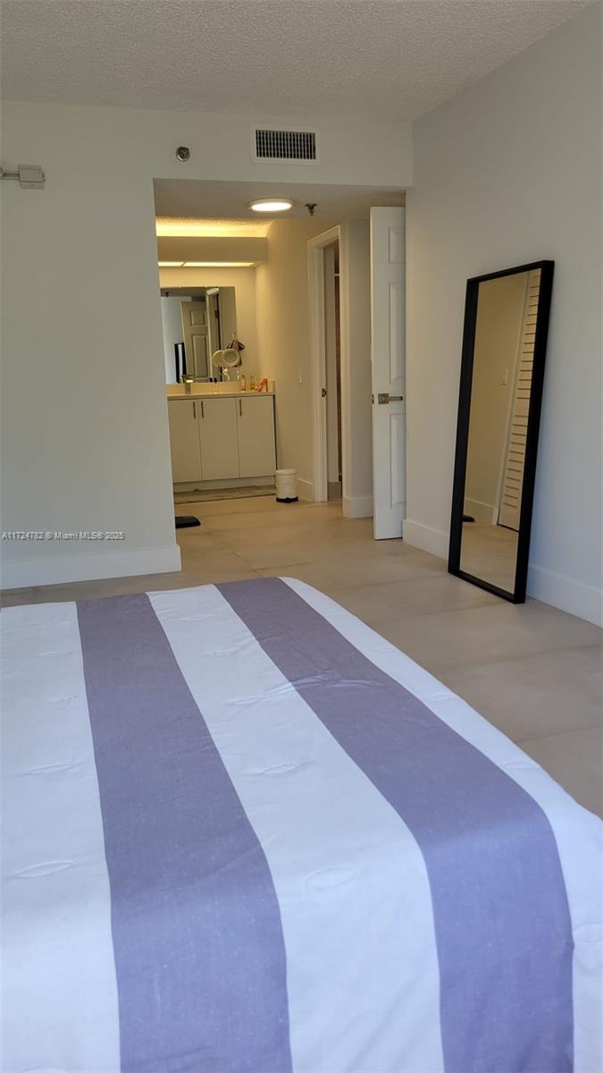 17890 W Dixie Hwy #307, North Miami Beach, Florida image 10