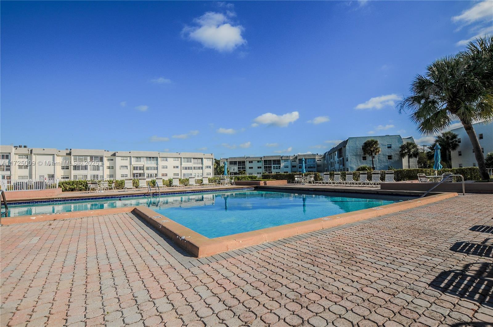 8130 Sunrise Lakes Blvd #111, Sunrise, Florida image 23