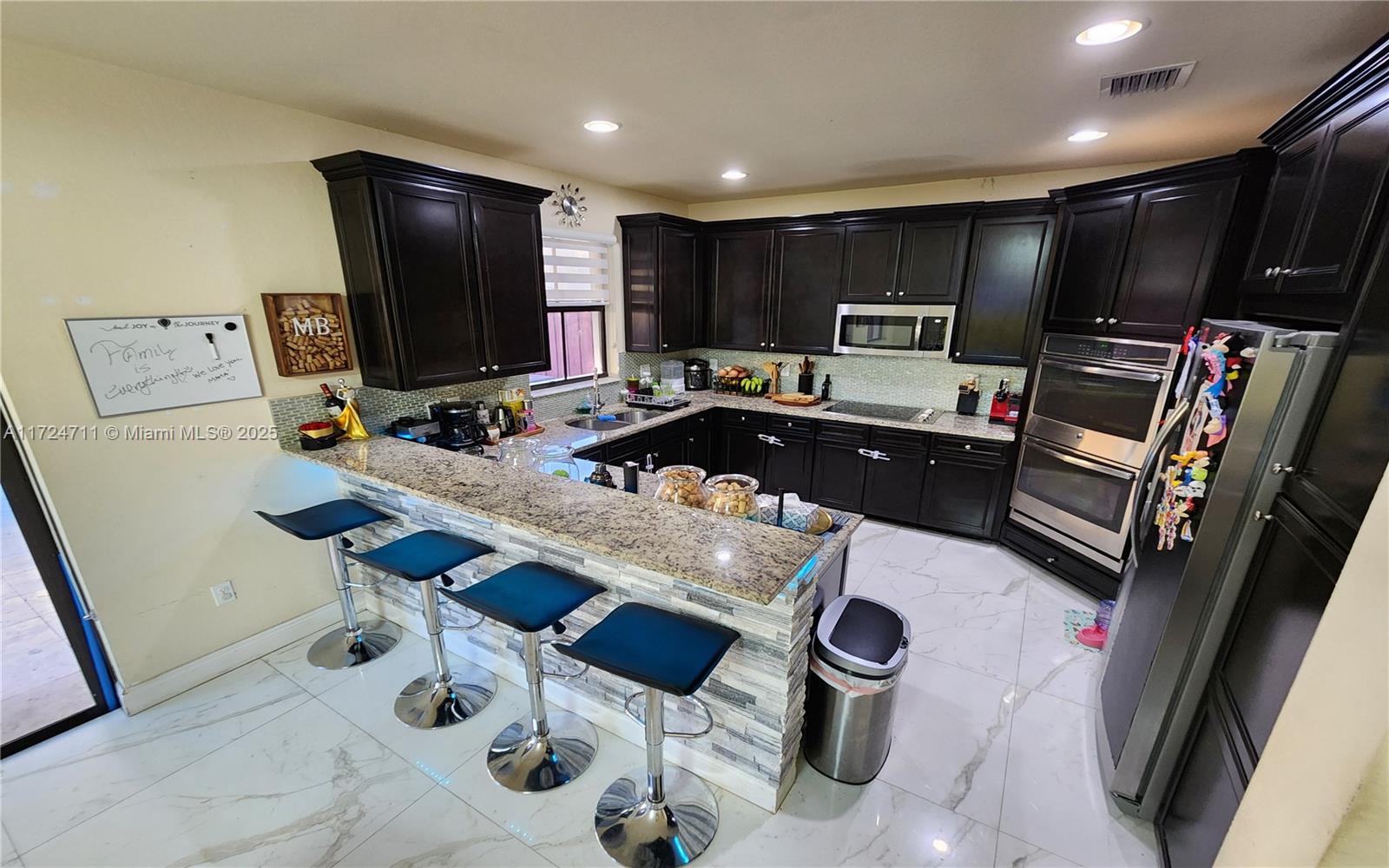 8745 NW 100th Pl, Doral, Florida image 22