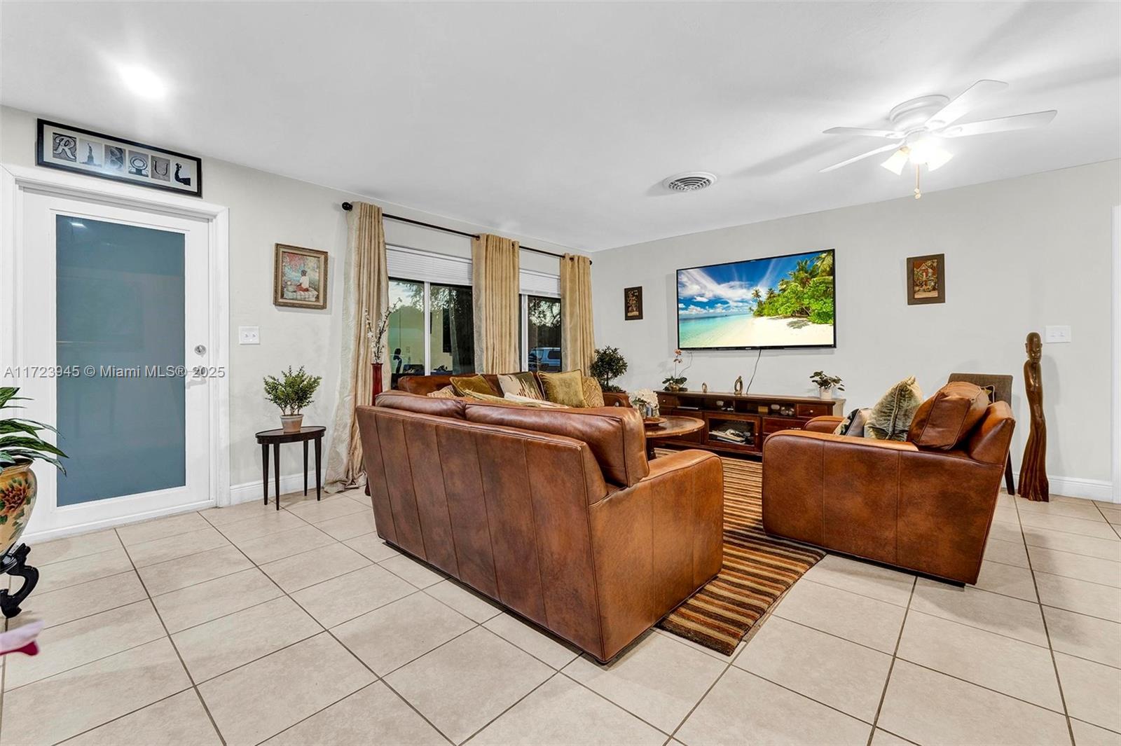 5709 Van Buren St, Hollywood, Florida image 3