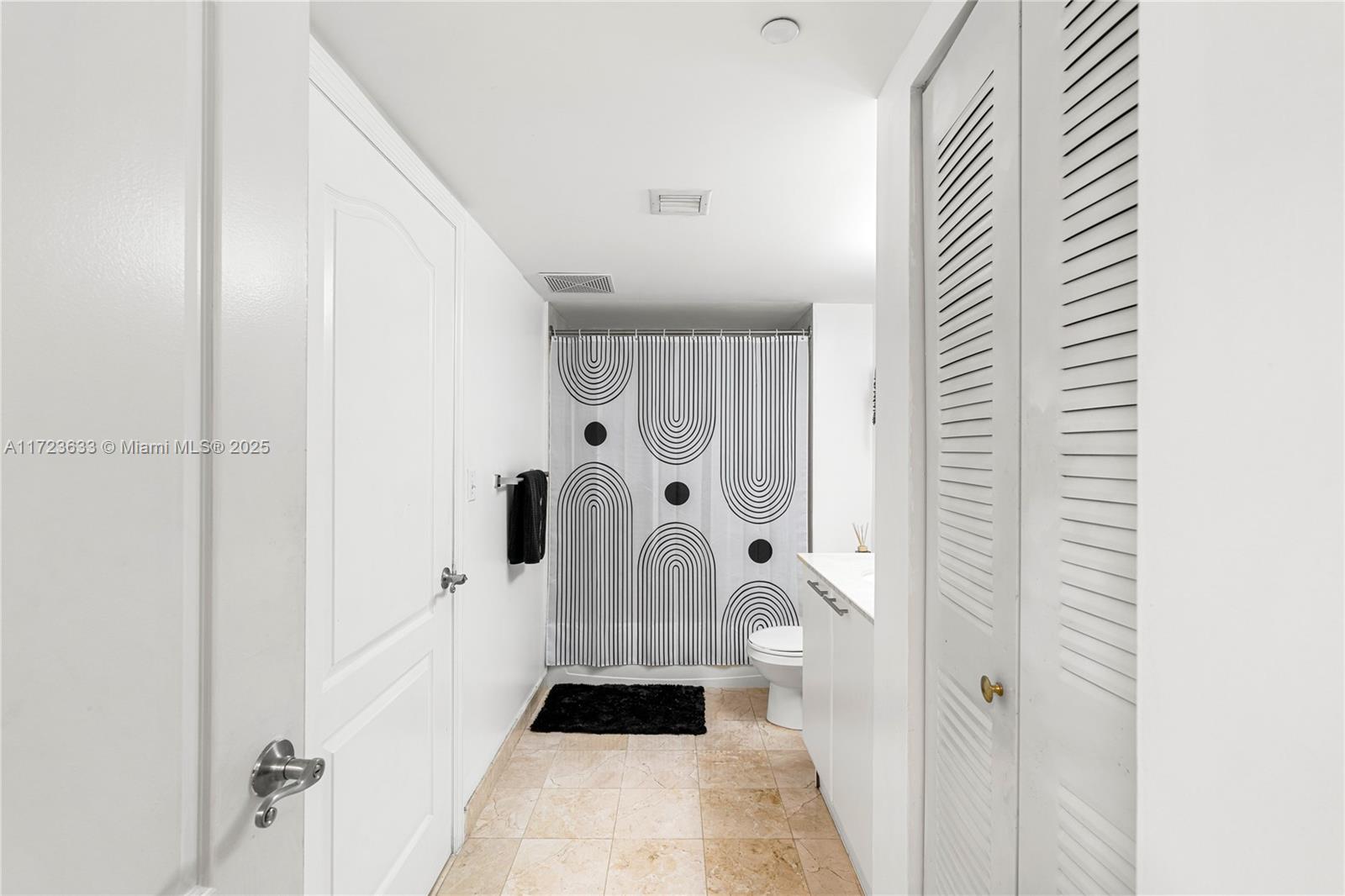 2101 Brickell Ave #605, Miami FL 33129