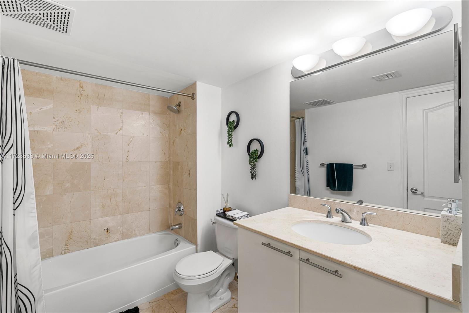 2101 Brickell Ave #605, Miami FL 33129