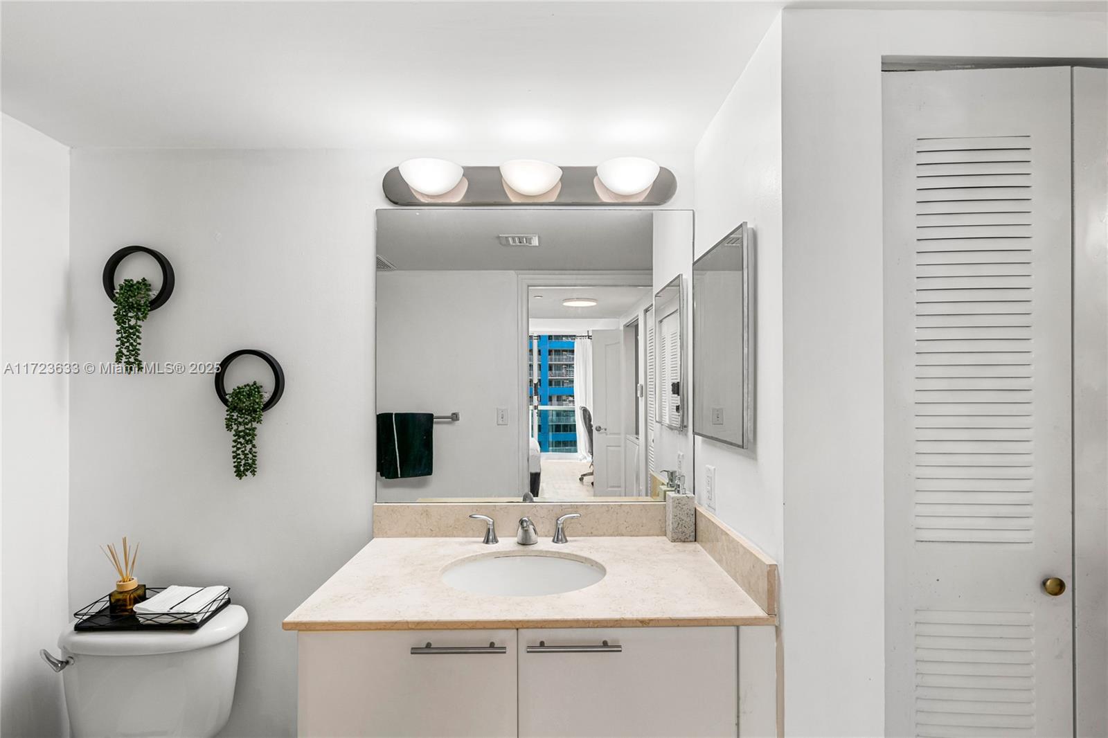 2101 Brickell Ave #605, Miami FL 33129