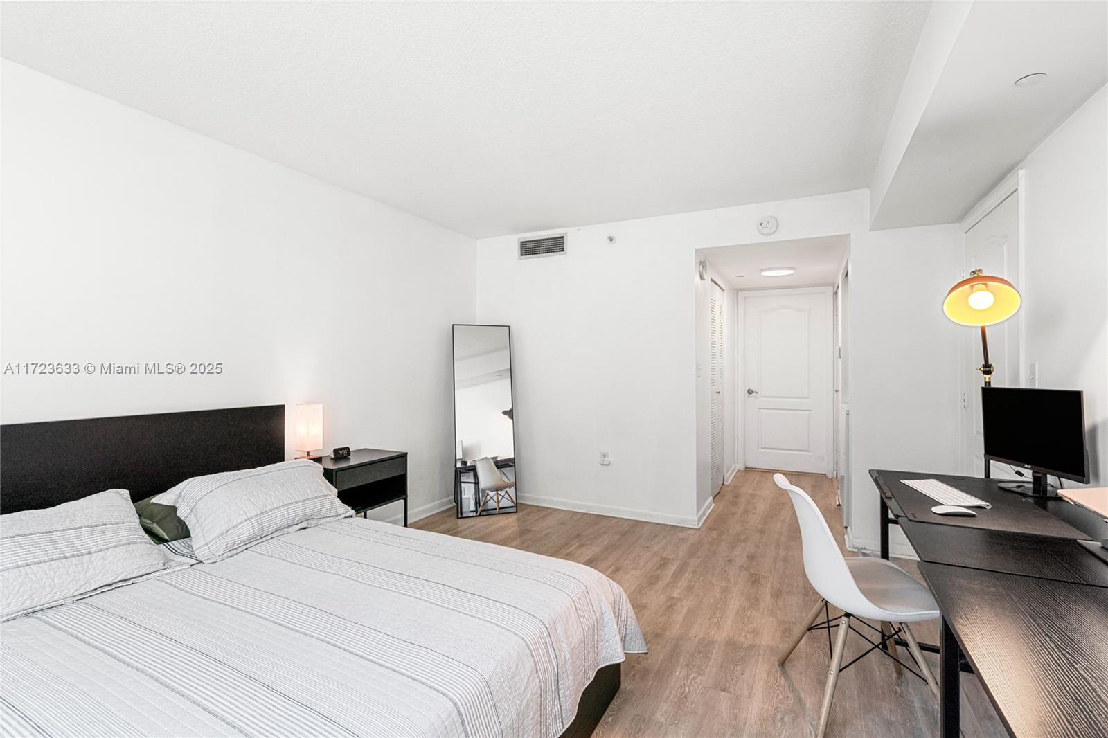 2101 Brickell Ave #605, Miami FL 33129