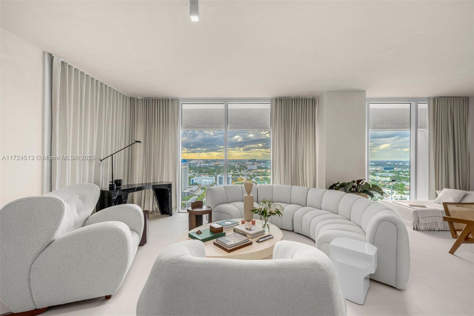 1040 Biscayne Blvd #3007, Miami FL 33132