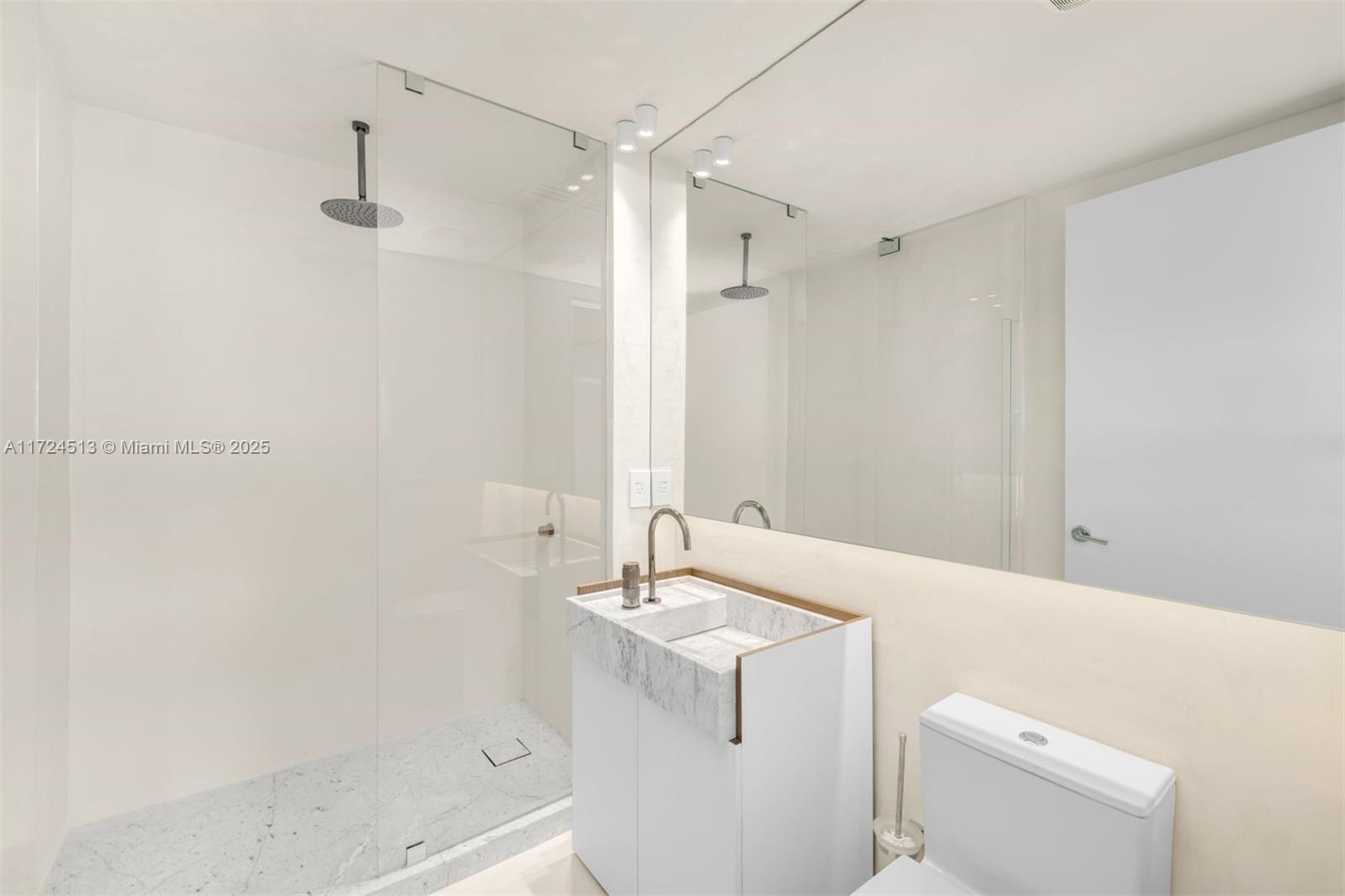 1040 Biscayne Blvd #3007, Miami FL 33132