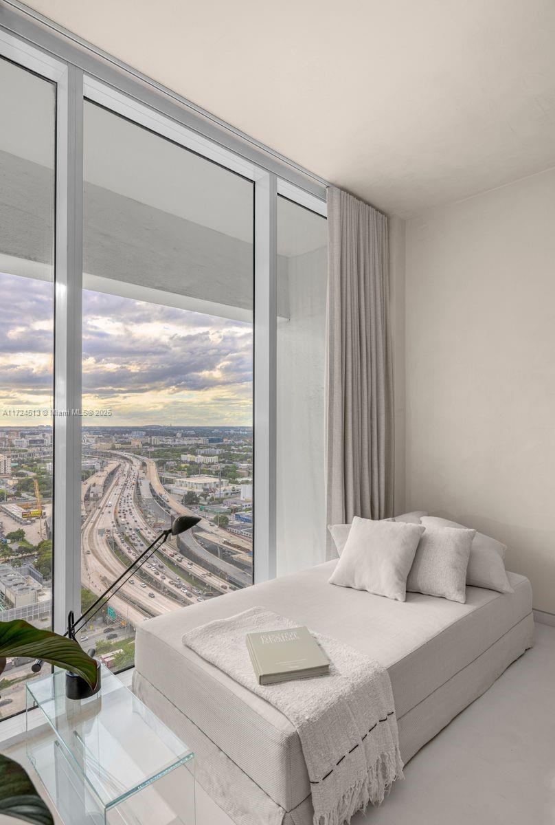 1040 Biscayne Blvd #3007, Miami FL 33132