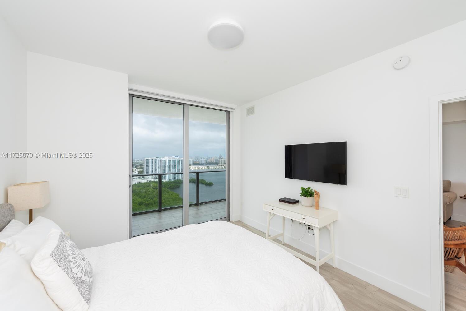 16385 Biscayne Blvd #2904, North Miami Beach, Florida image 12