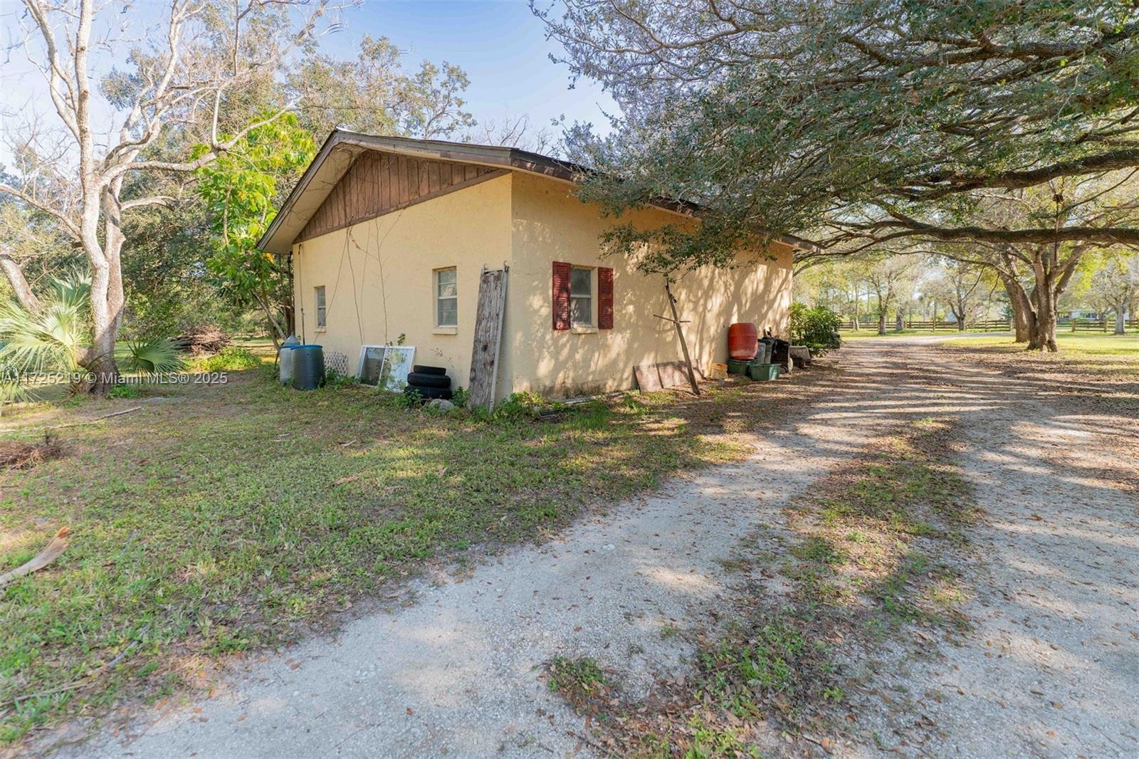 2426 + 2400 Phillips Road, La Belle, Florida image 9