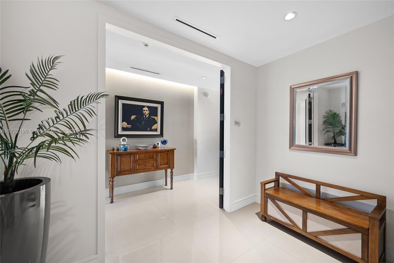 3300 NE 188th St #812, Aventura FL 33180
