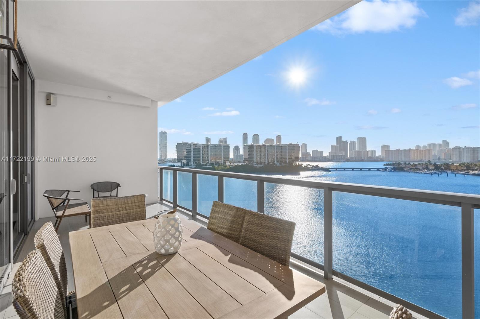 3300 NE 188th St #812, Aventura FL 33180