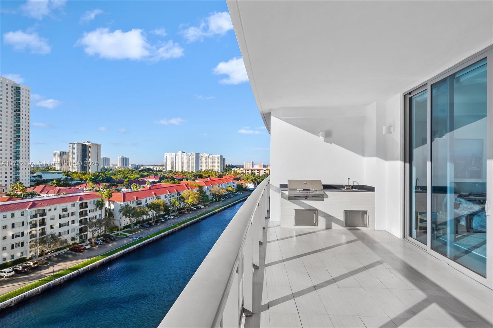 3300 NE 188th St #812, Aventura FL 33180