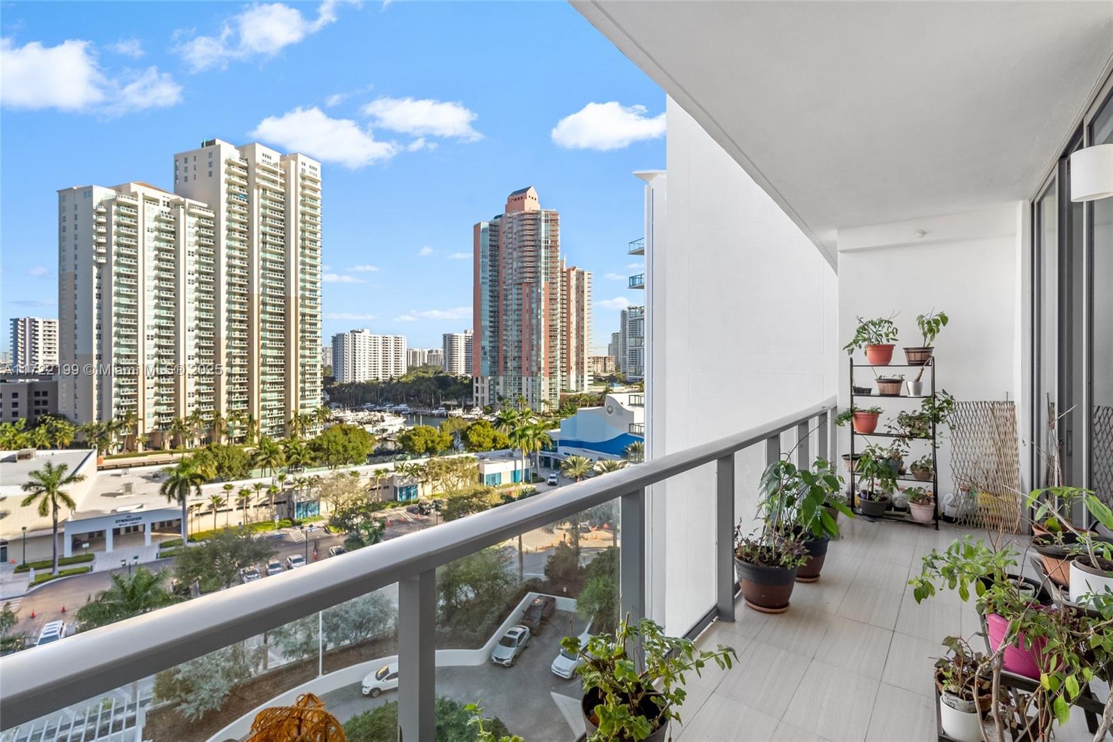 3300 NE 188th St #812, Aventura FL 33180