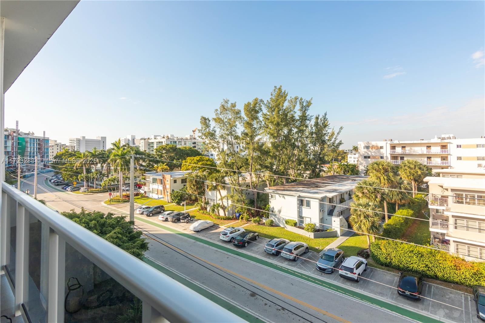 Residential, Bay Harbor Islands, Florida image 35