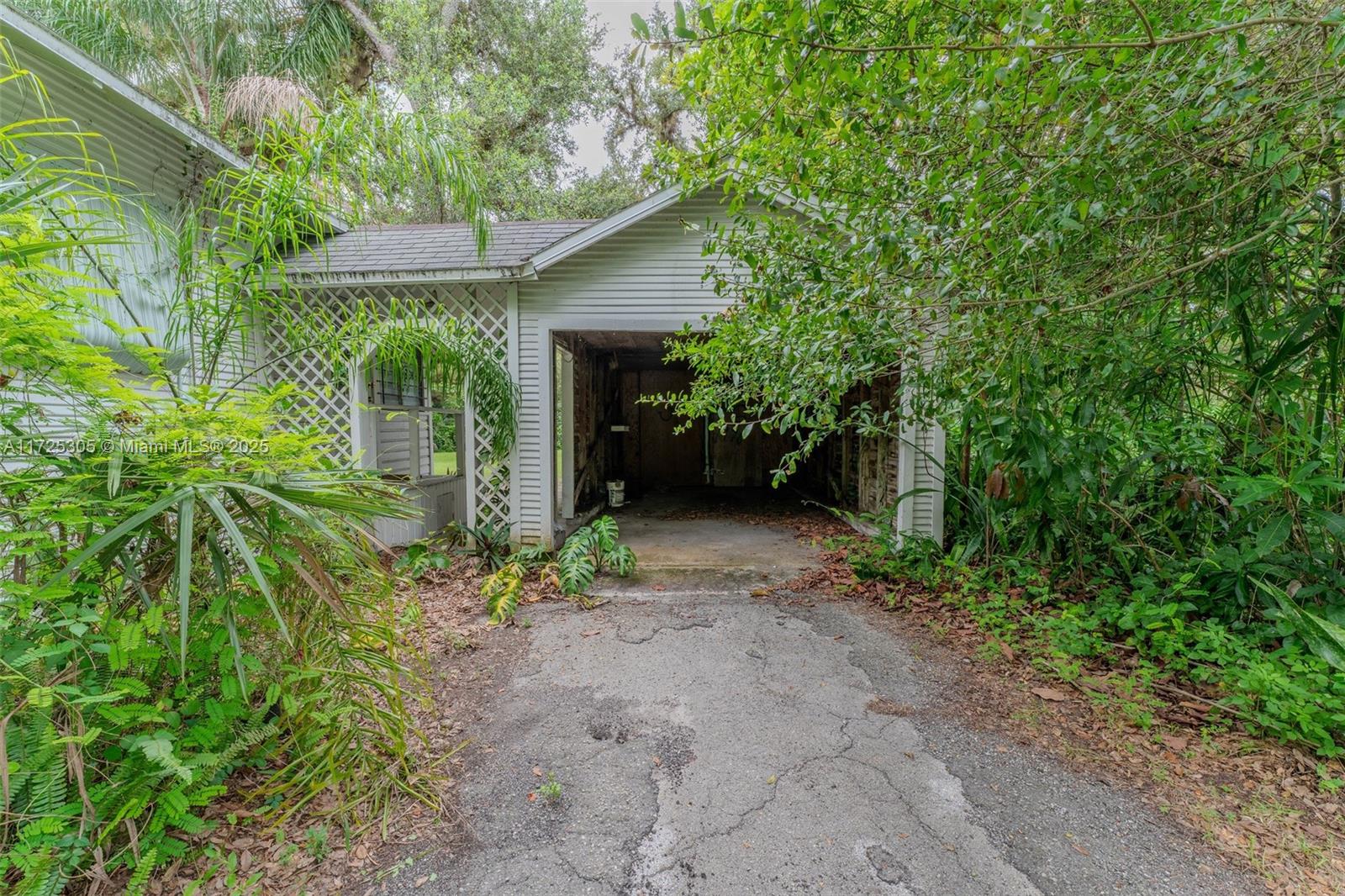 351 E Hickpochee Ave, La Belle, Florida image 16