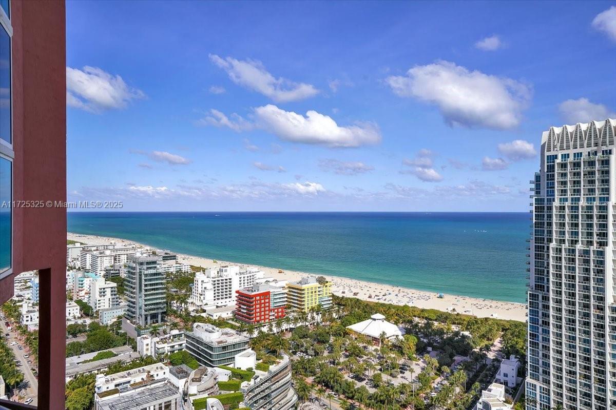 300 S Pointe Dr #3206, Miami Beach FL 33139