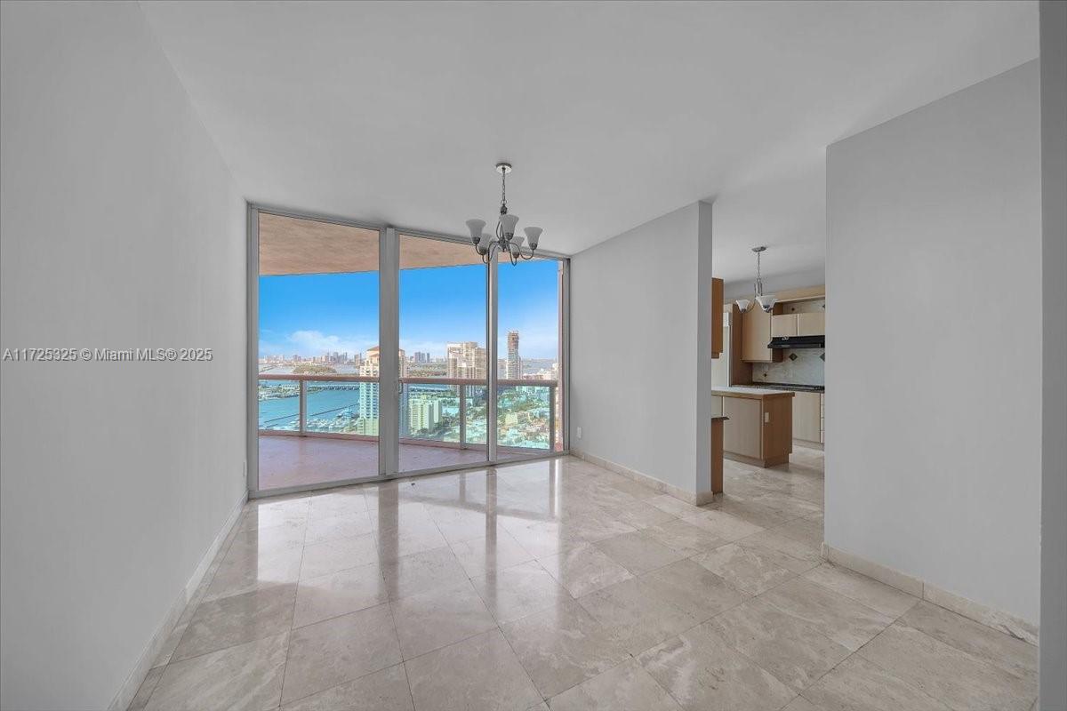 300 S Pointe Dr #3206, Miami Beach FL 33139