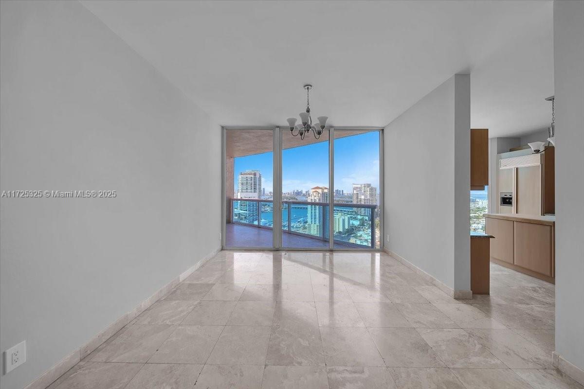 300 S Pointe Dr #3206, Miami Beach FL 33139
