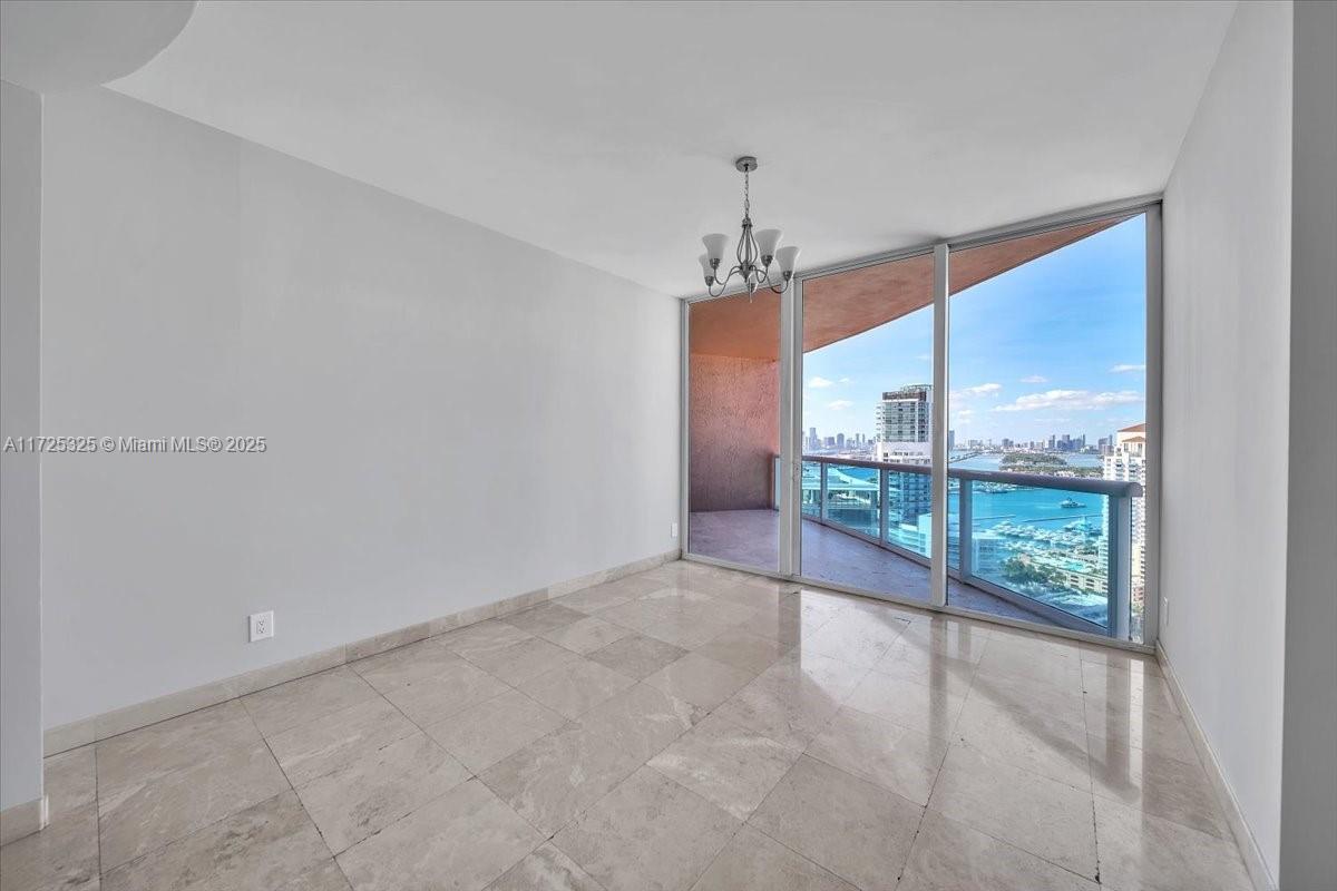 300 S Pointe Dr #3206, Miami Beach FL 33139